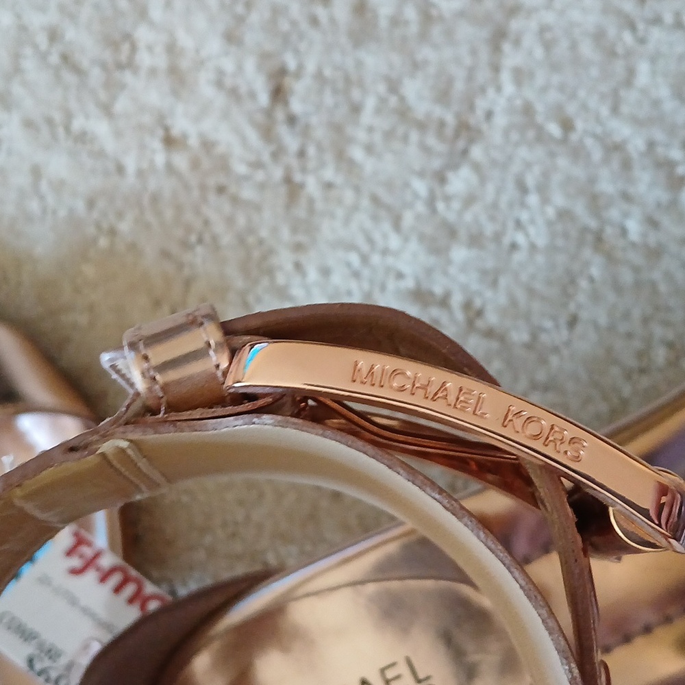 Michael Kors copper metallic buckle chunky heels 6.5 - Picture 9 of 11